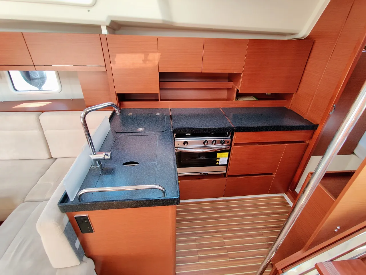 Image slide 100013