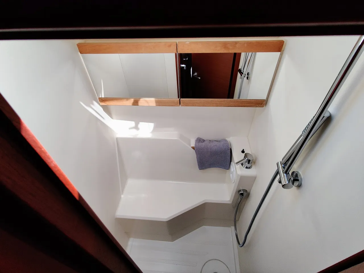 Image slide 100020