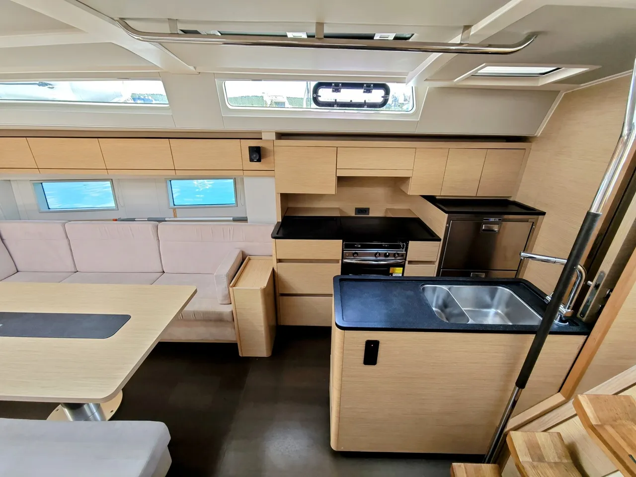 Image slide 100031