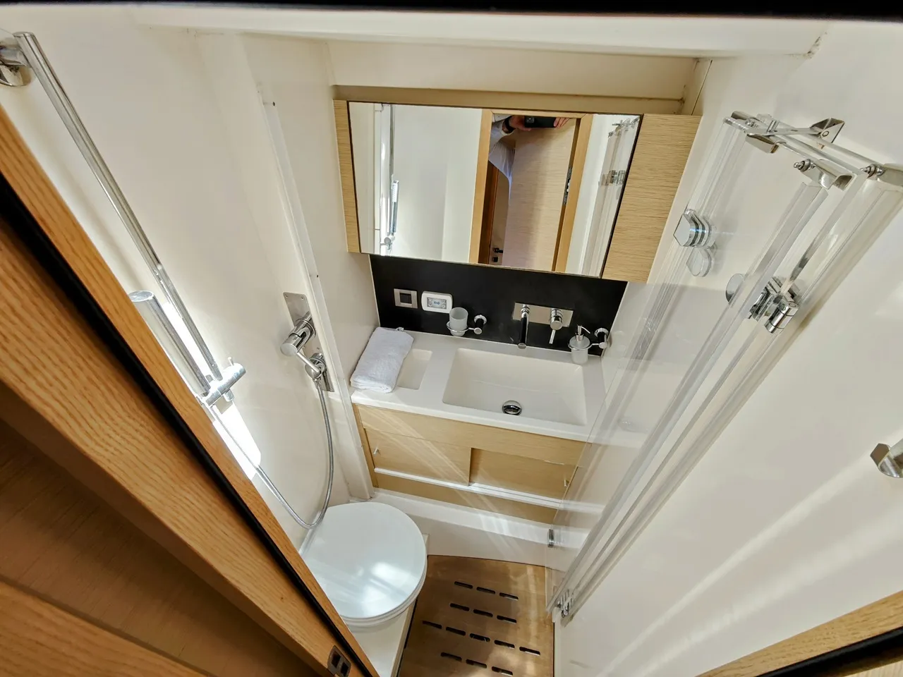Image slide 100042