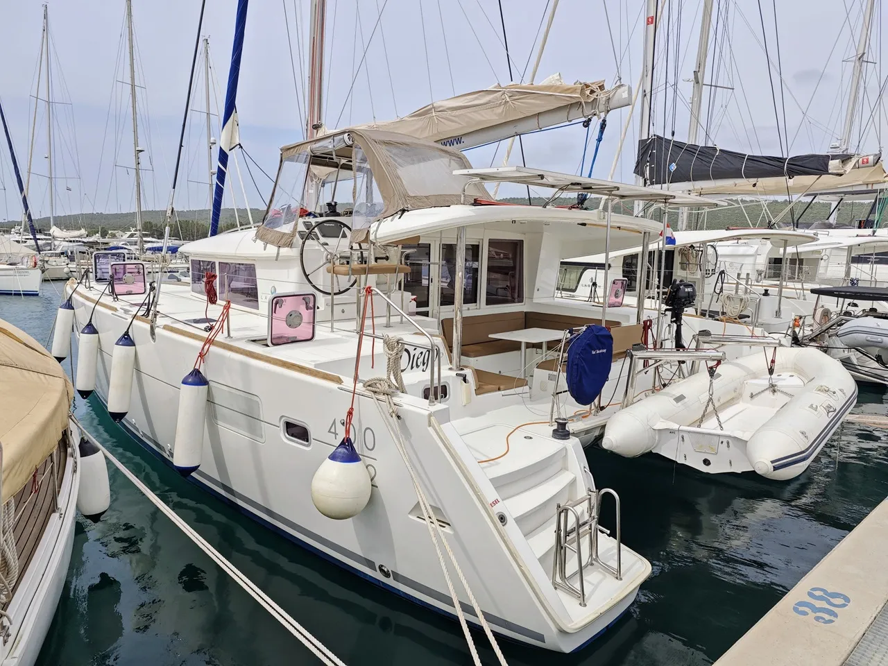 Image slide 100045