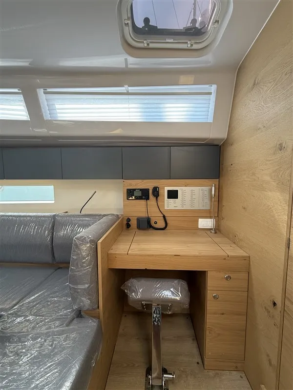 Image slide 100243