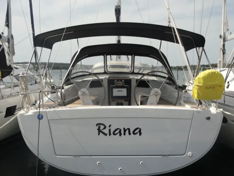 Hanse 385 Riana boat image
