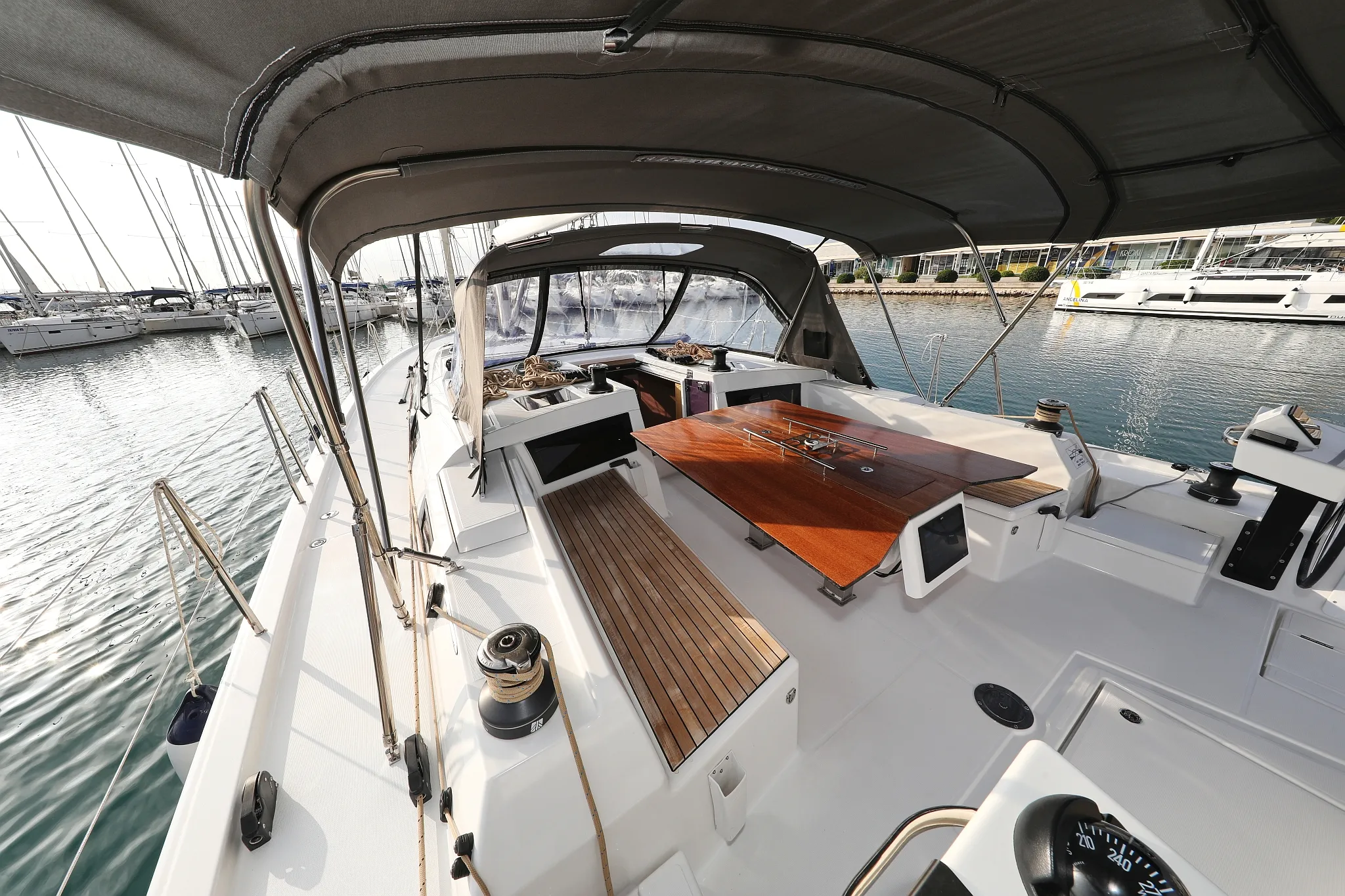Image slide 10053