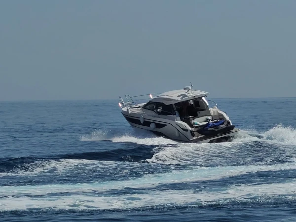 Bavaria SR36HT Villa Jahta boat image