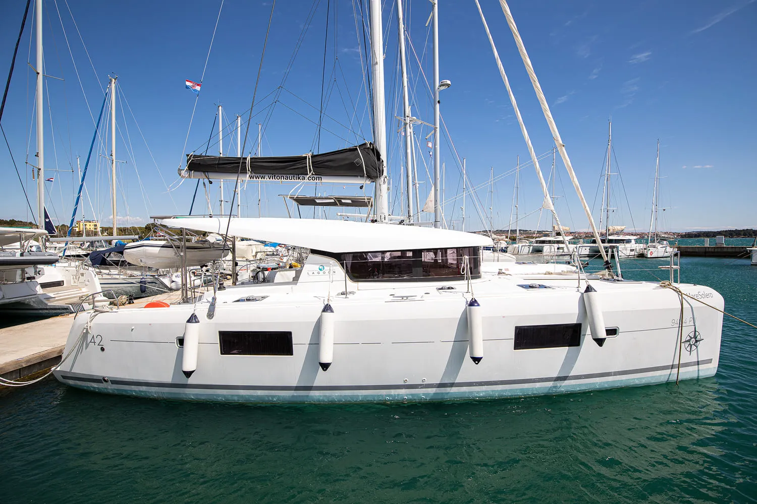 Lagoon 42 - 4 + 1 cab. Mare Solero boat image