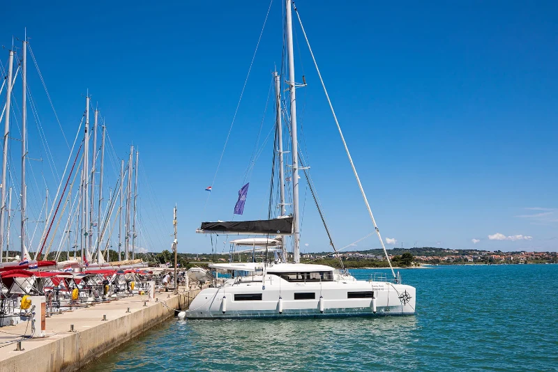 Lagoon 46 Manta Maris boat image