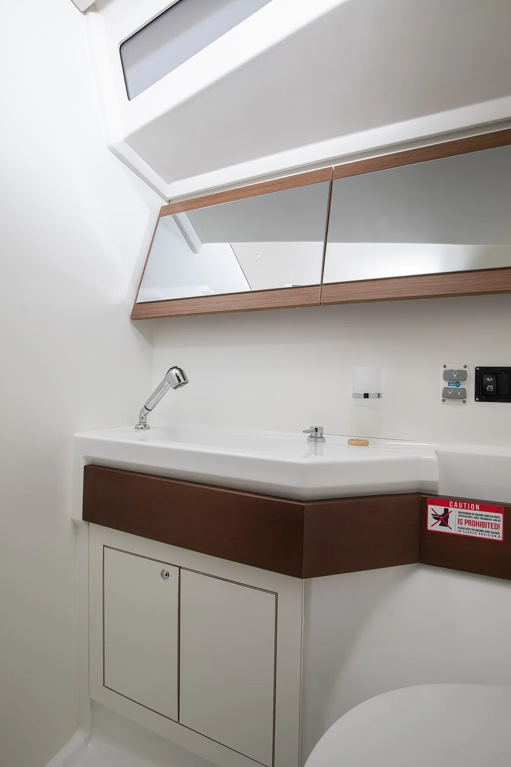 Image slide 101116
