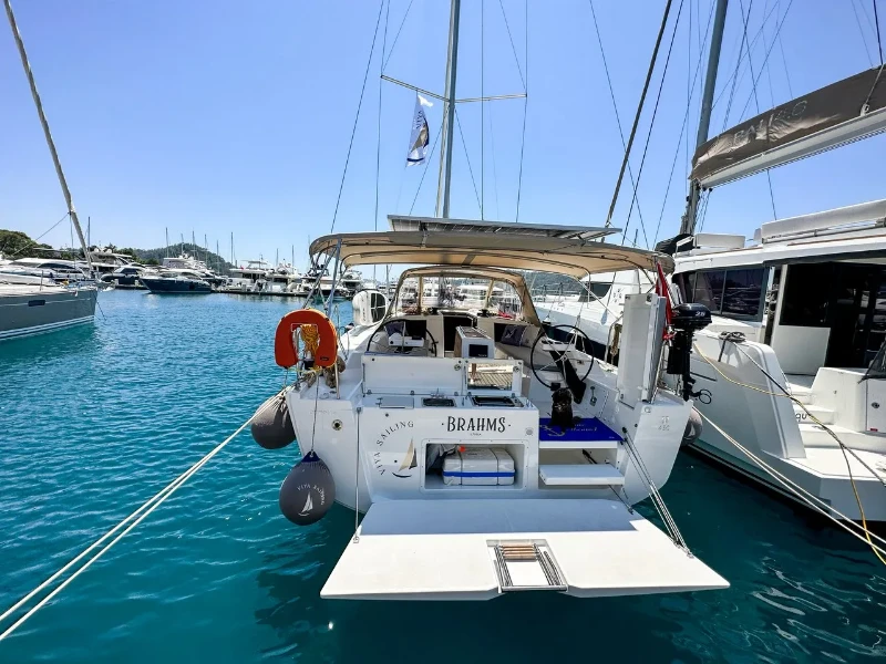 Dufour 430 Brahms boat image