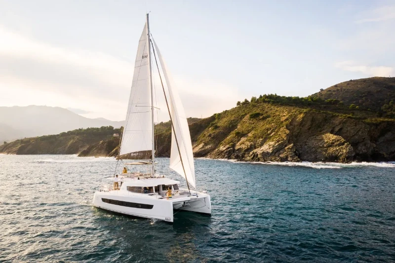 Bali 4.6 - 3 cab. OW DartAbout boat image