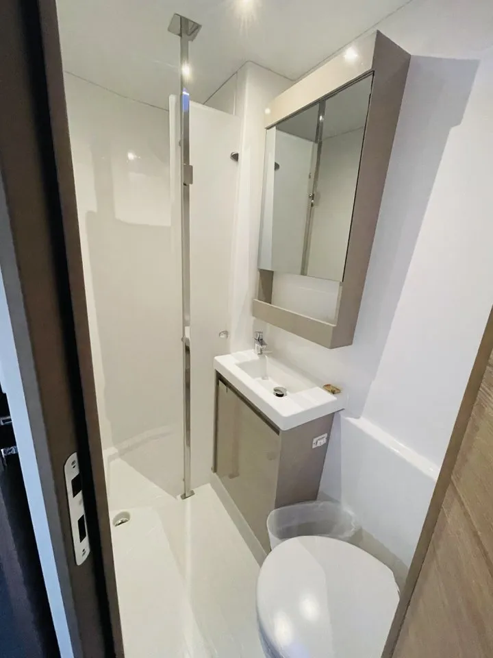 Image slide 101823