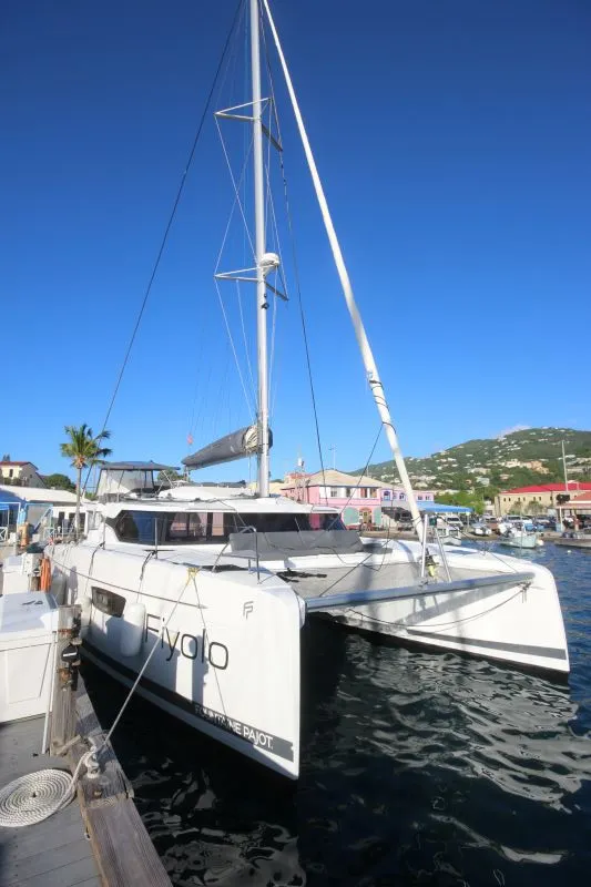Fountaine Pajot Elba 45 - 4 cab. Fiyolo boat image
