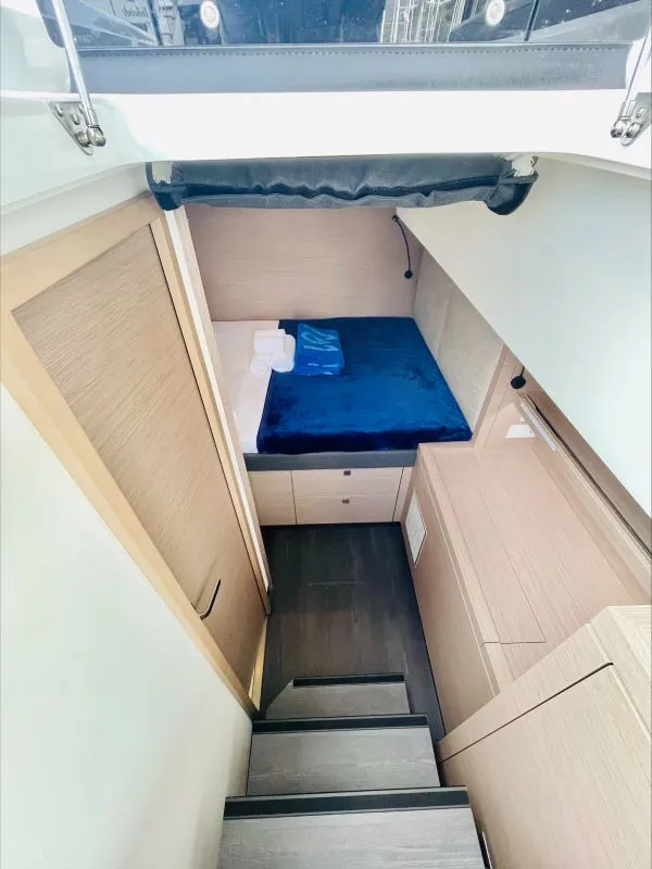Image slide 102420