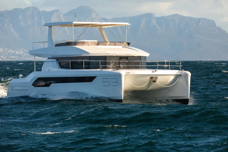Leopard 53 - OW Akula boat image