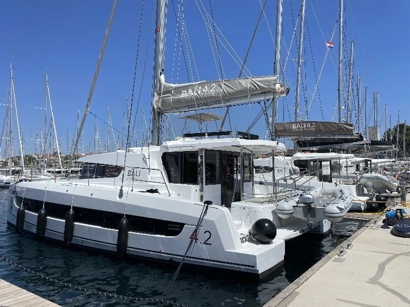 Bali 4.2 Jackpot boat image