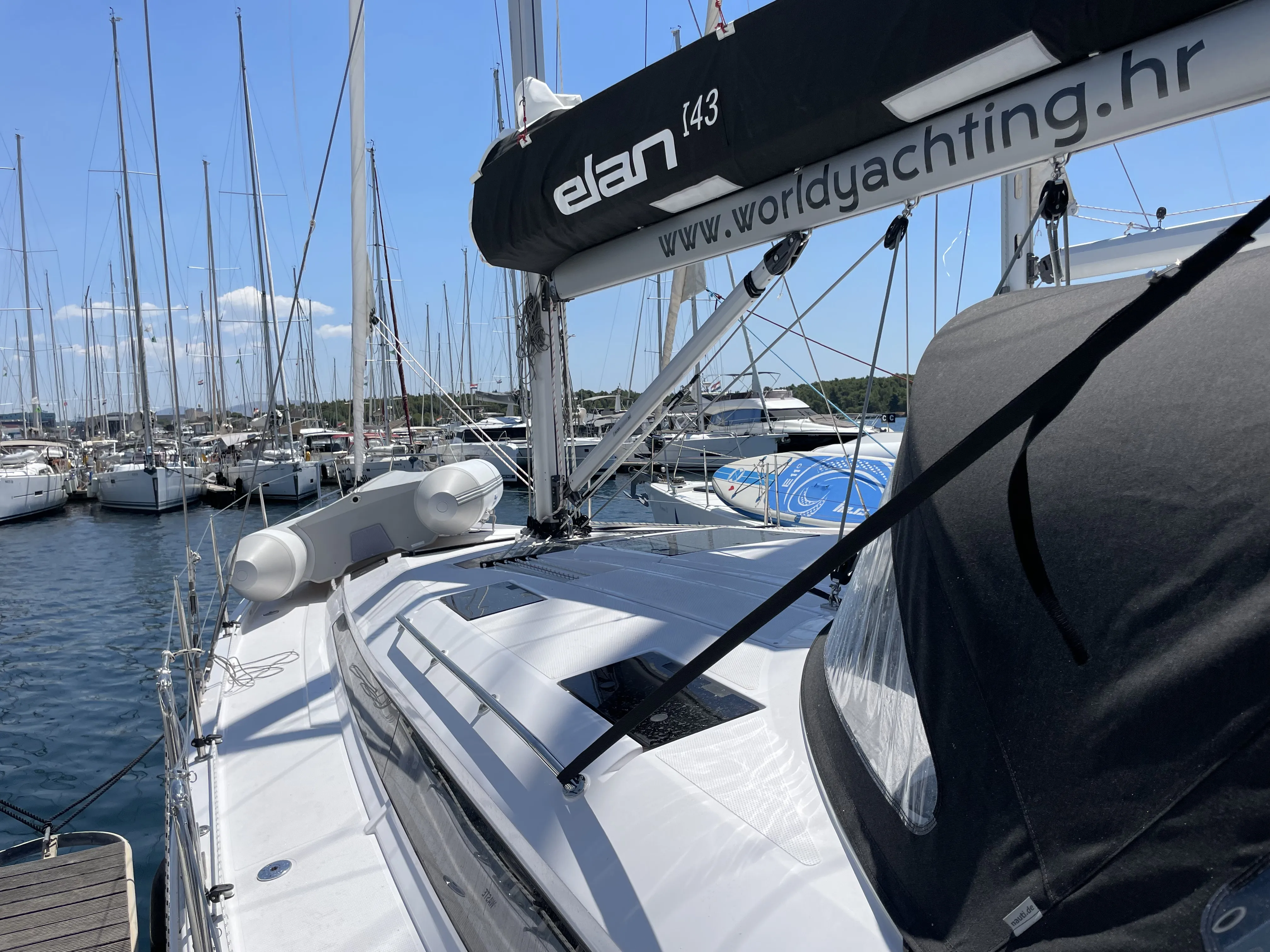 Image slide 103219