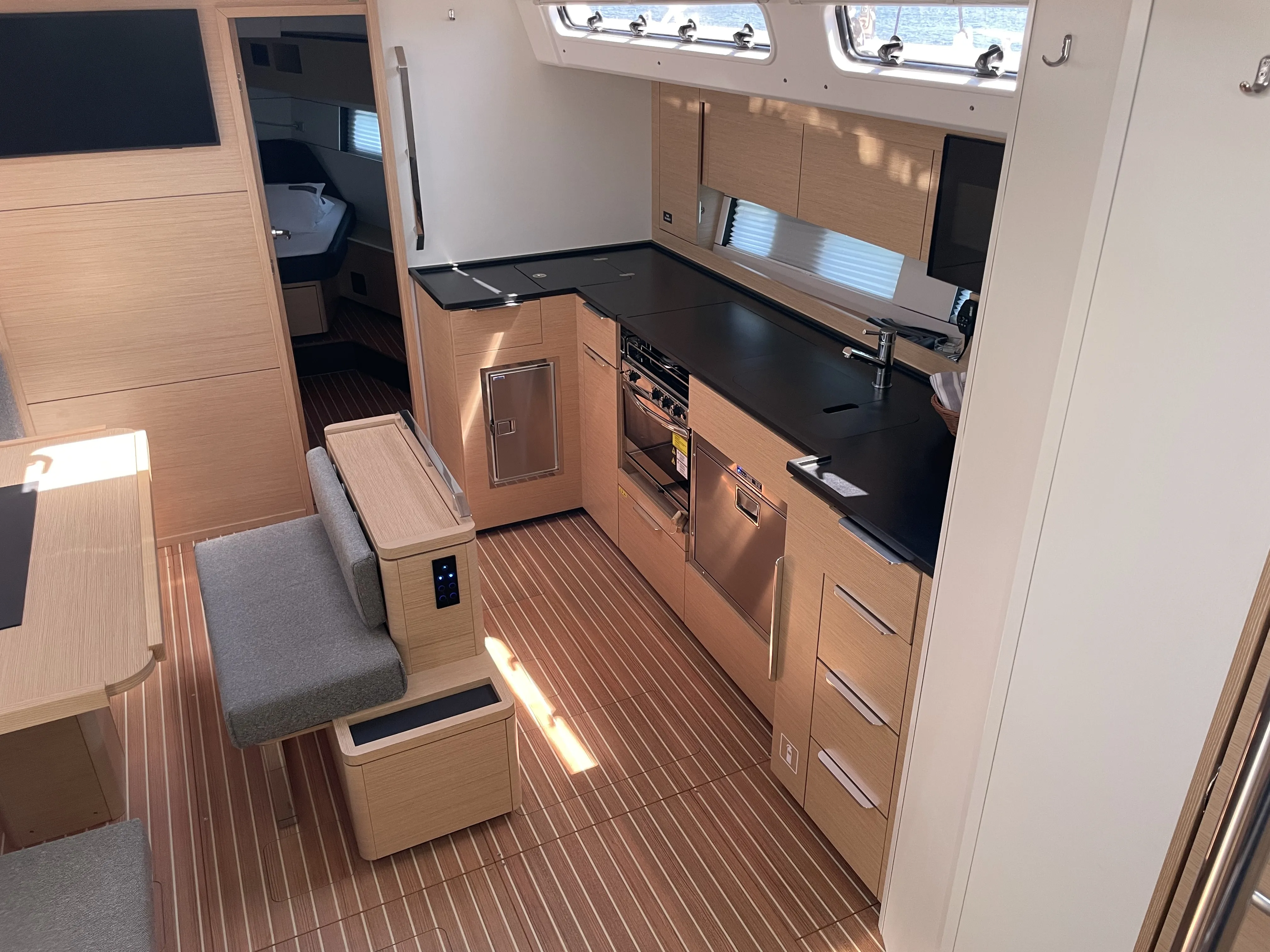 Image slide 103370