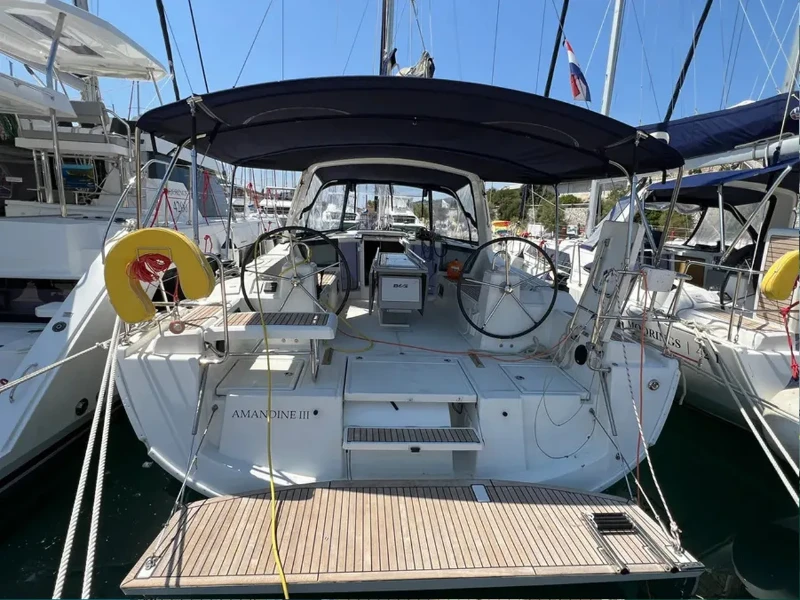 Oceanis 41.1 Amandine III boat image