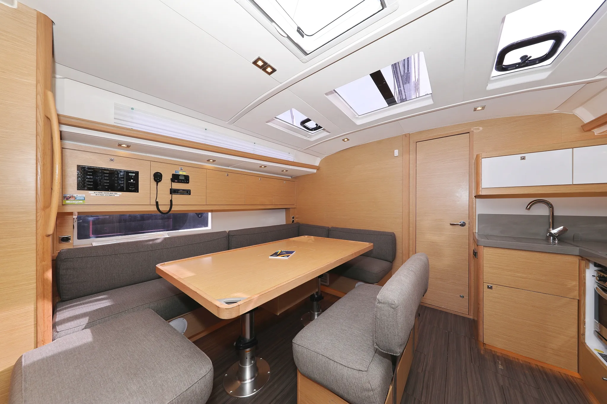 Image slide 10358