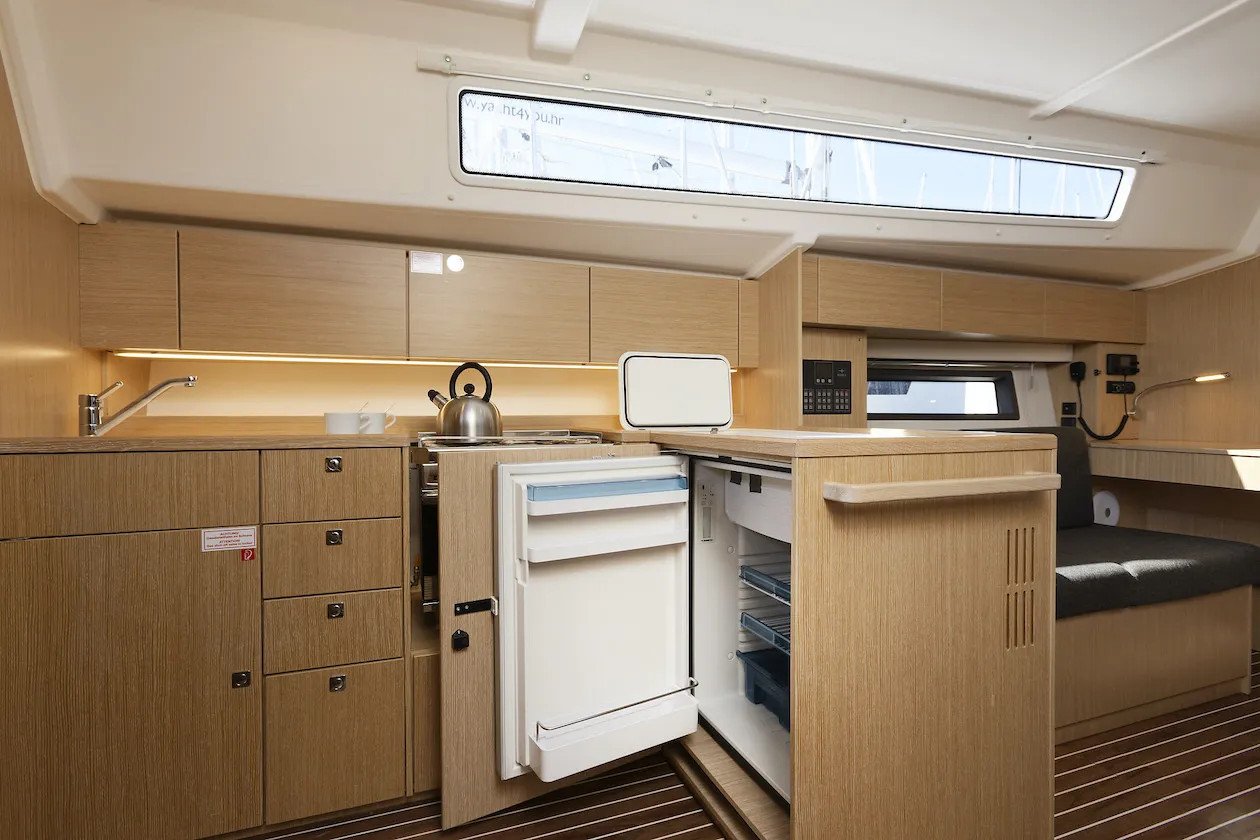 Image slide 103799
