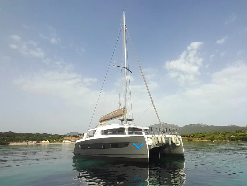 Bali 4.4 Stenella boat image