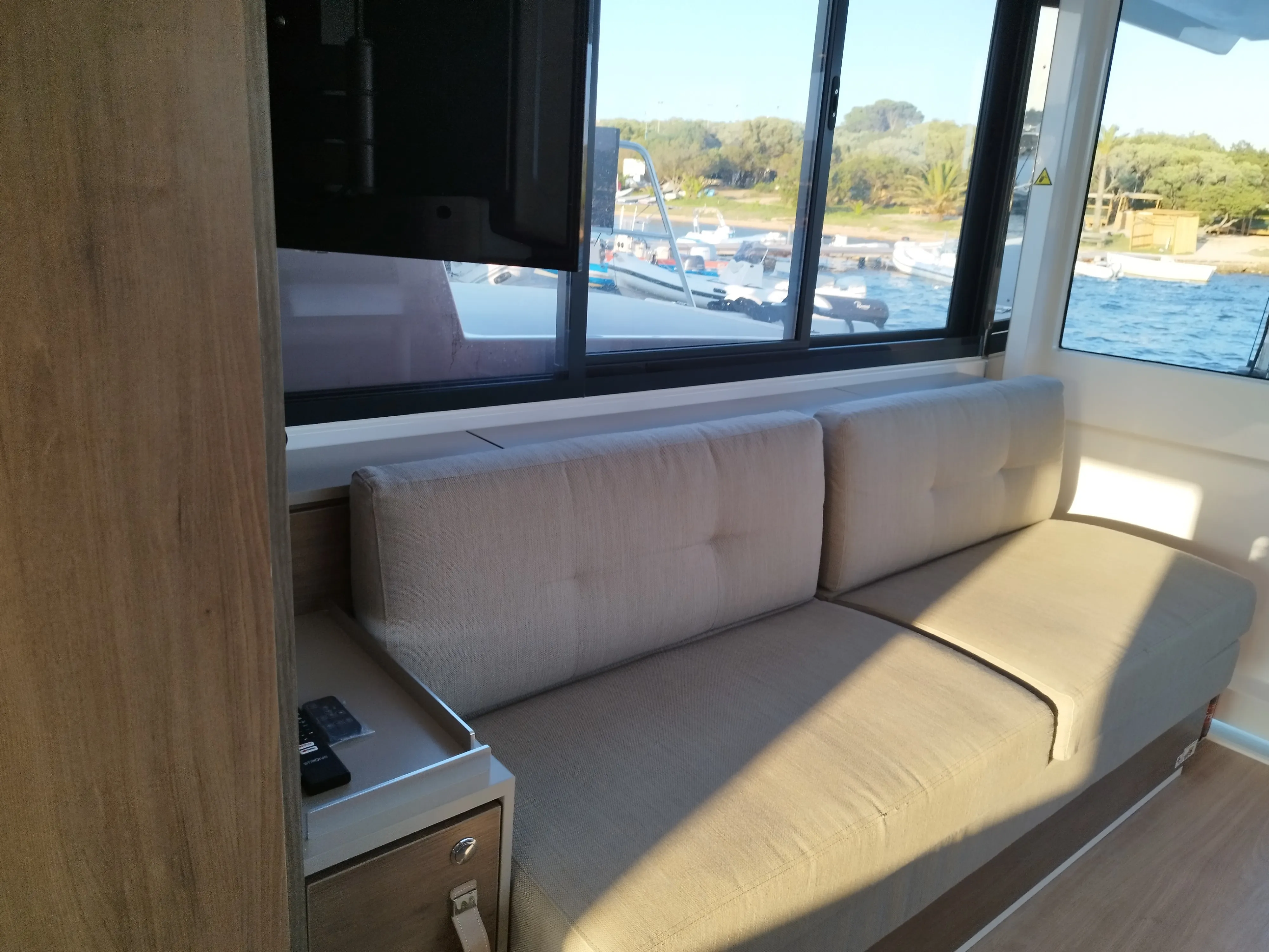 Image slide 104447