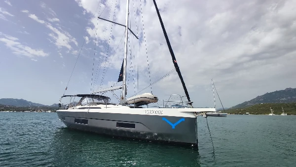 Dufour 470 Potter boat image