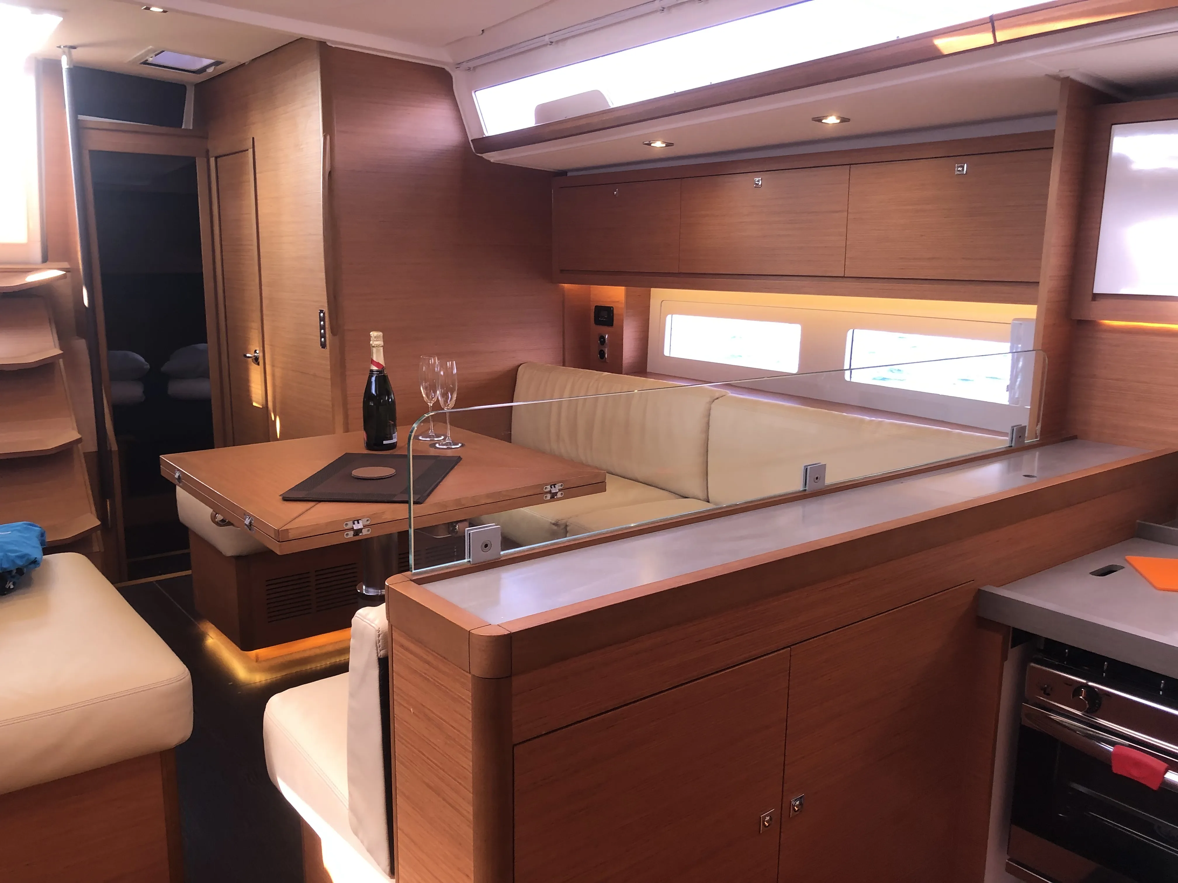 Image slide 104947