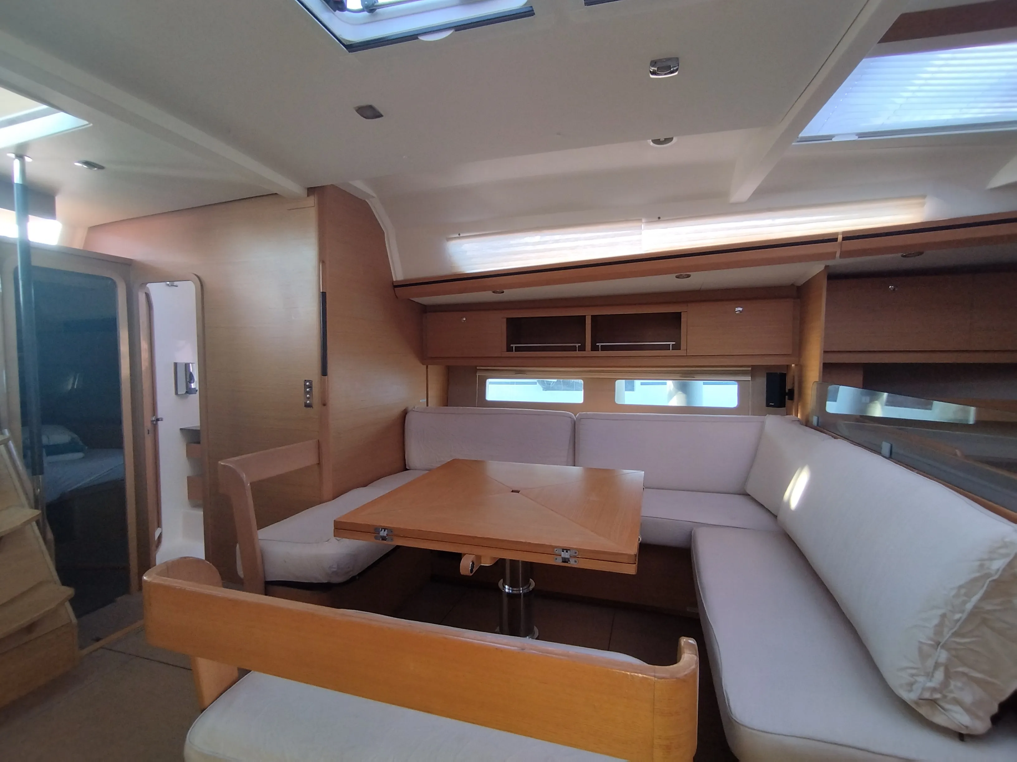 Image slide 105105