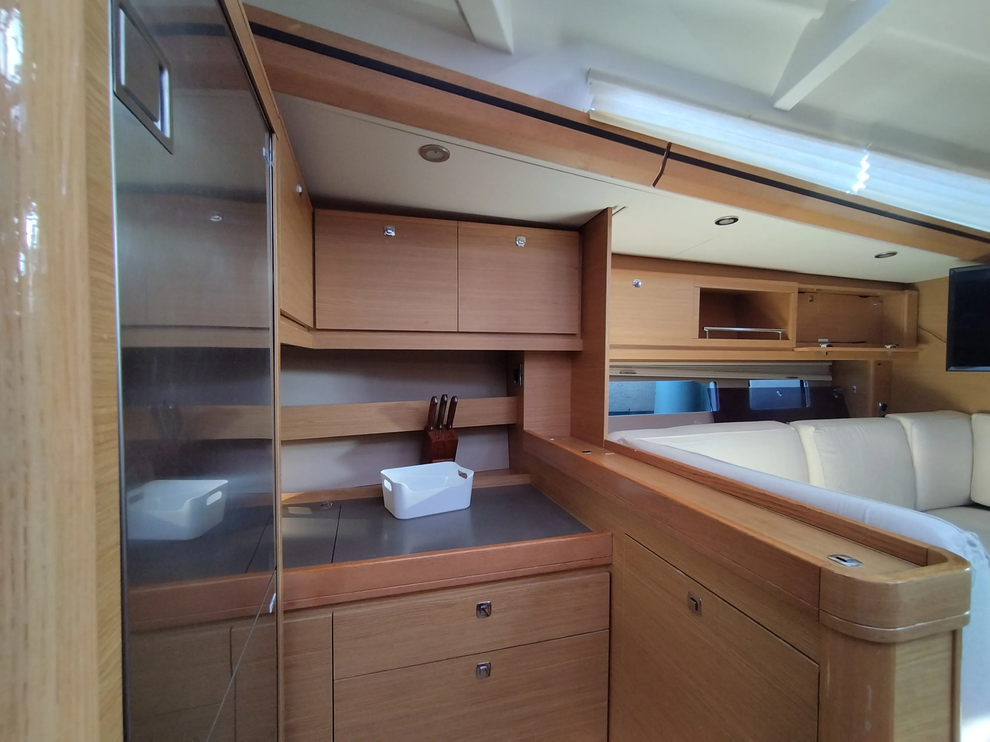 Image slide 105108
