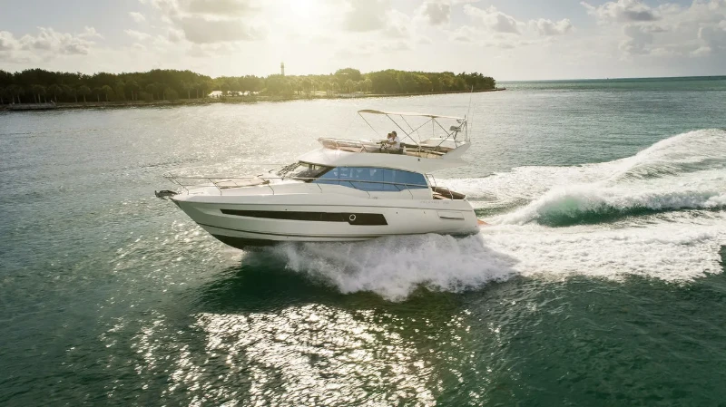 Prestige 460 Fly - 3 + 1 cab. Prestige 460 boat image