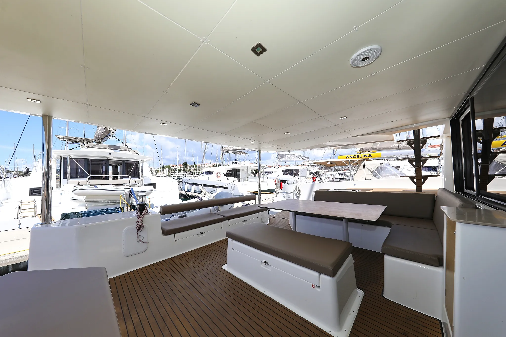 Image slide 10693