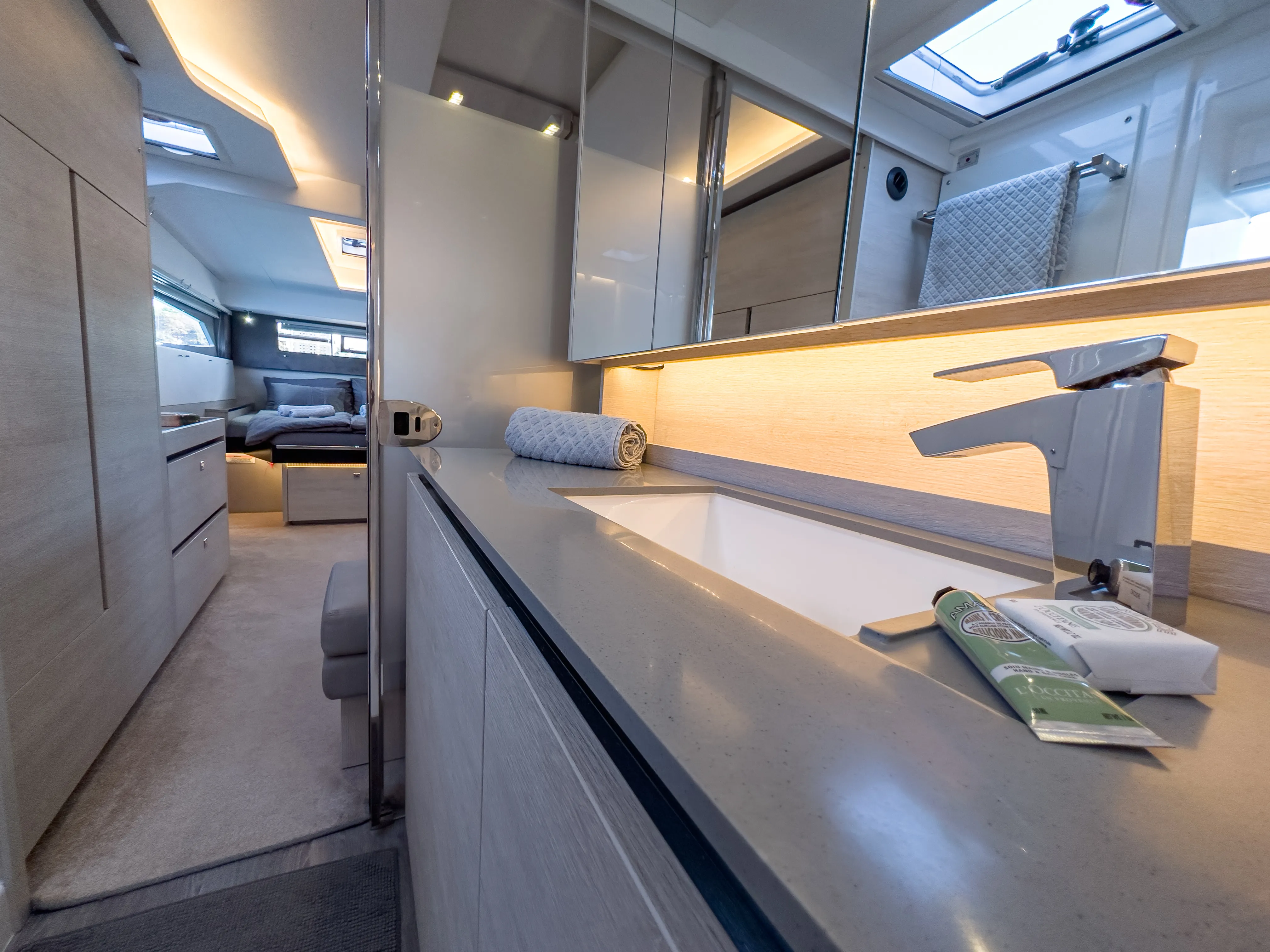 Image slide 113117