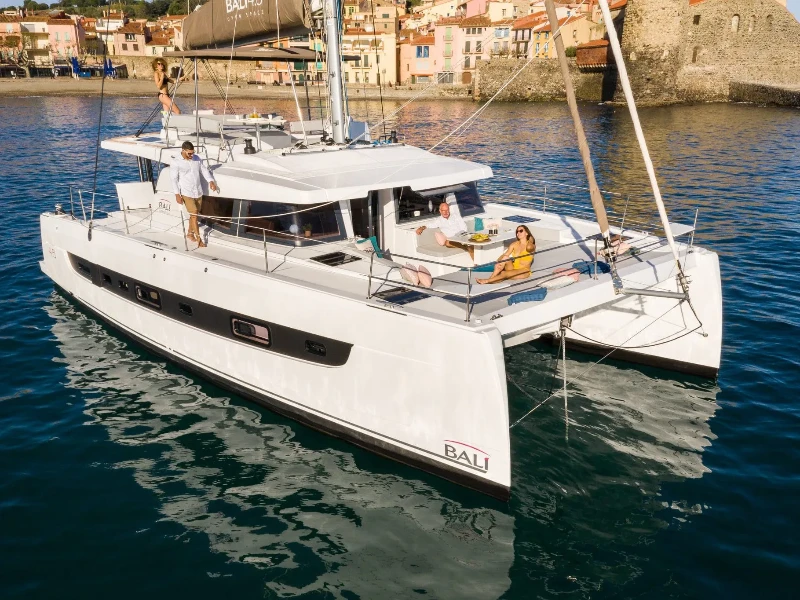 Bali 4.6 MIRA boat image