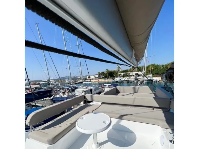Imagen del barco Bali 4.4 Sonhos