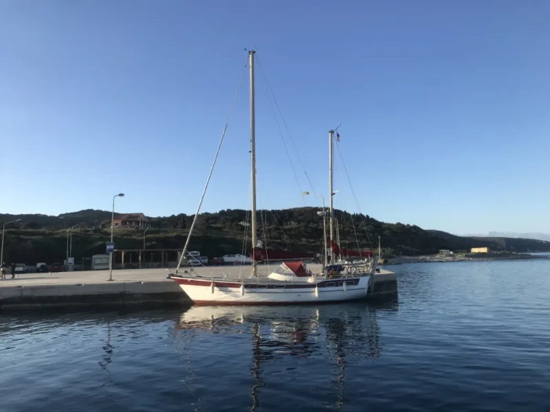 Amphitrite Asterias boat image