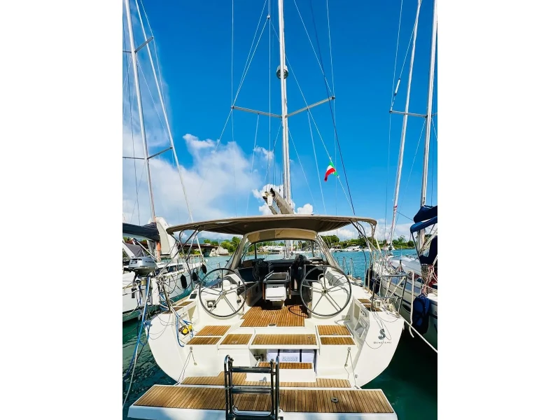 Oceanis 41 Vittoria boat image