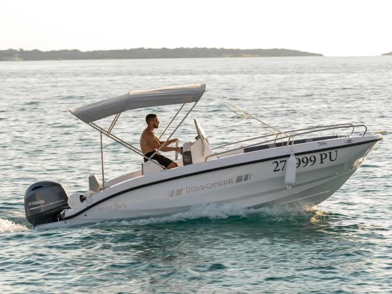 Orizzonti Andromeda Andromeda boat image