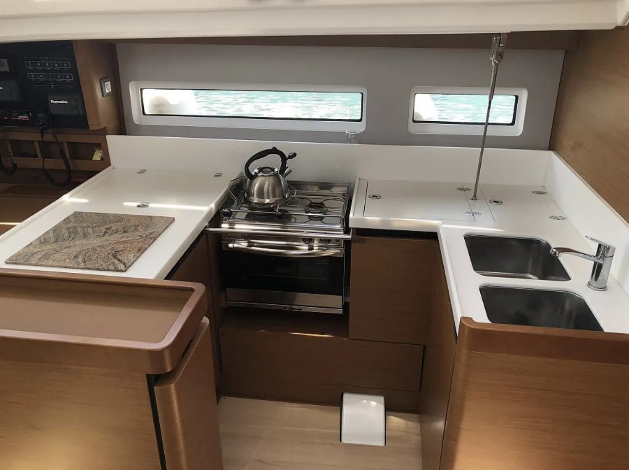 Image slide 118245