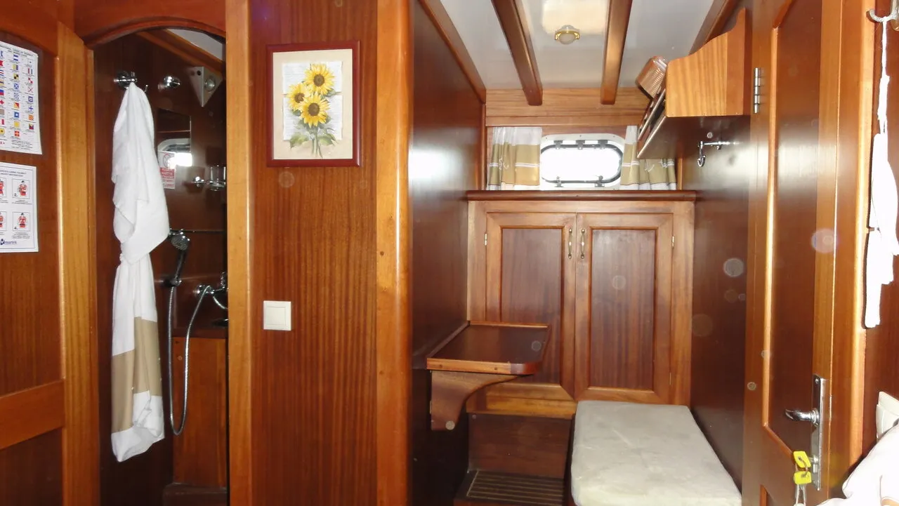 Image slide 1185