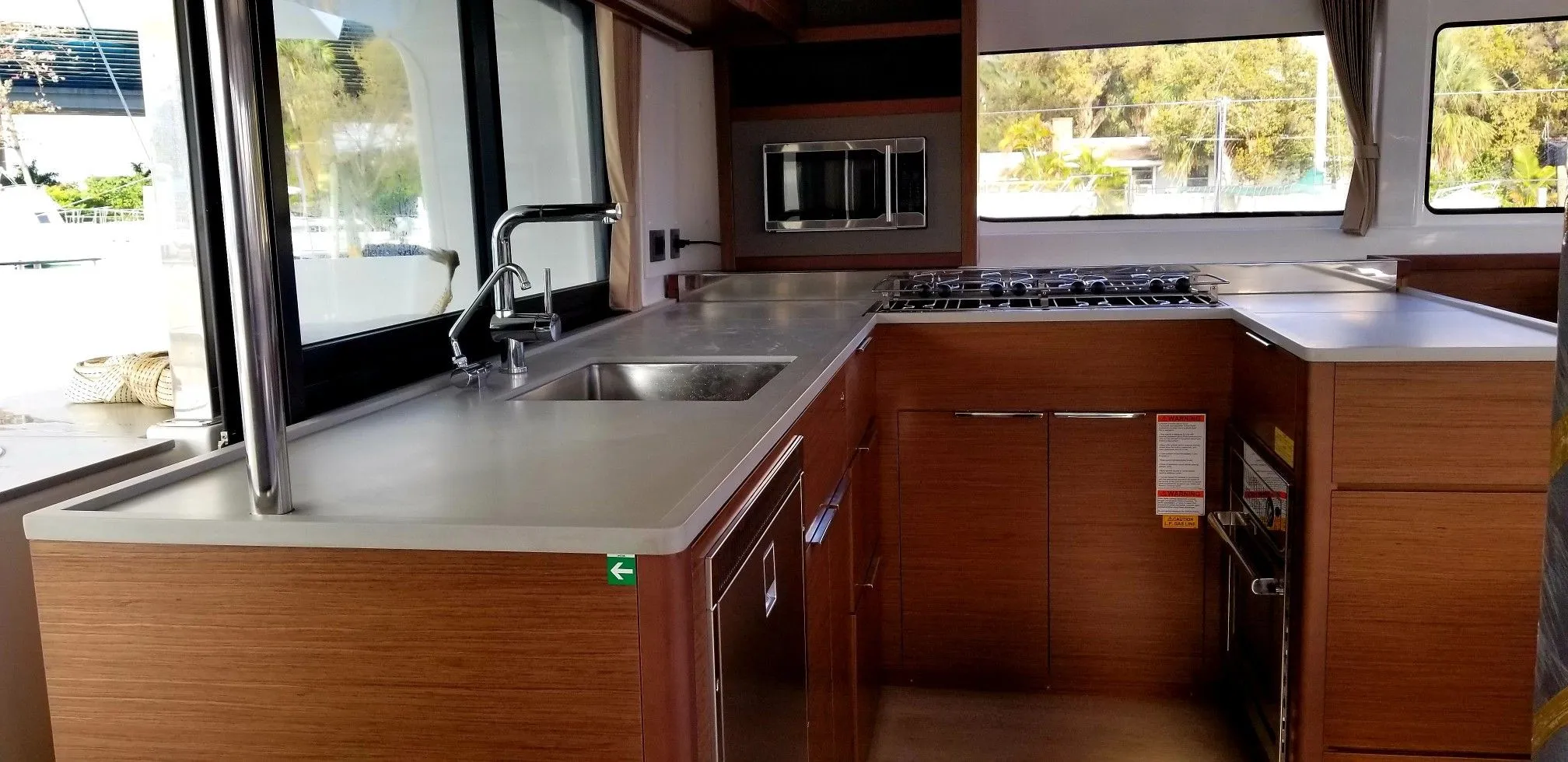 Image slide 118647