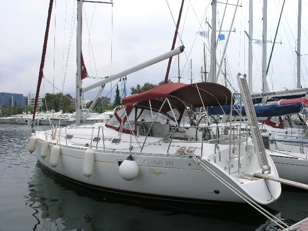 Oceanis 381 Ouranos boat image