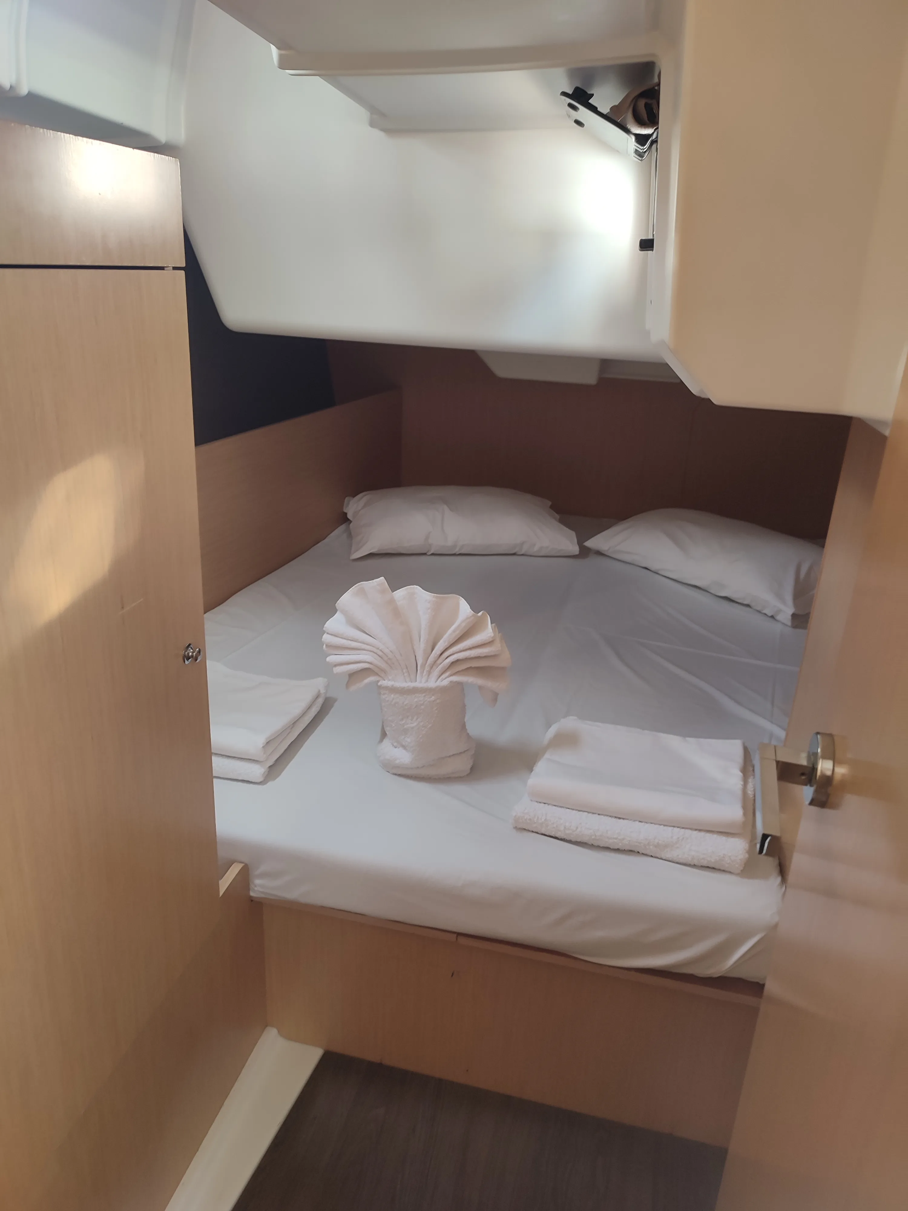 Image slide 120200