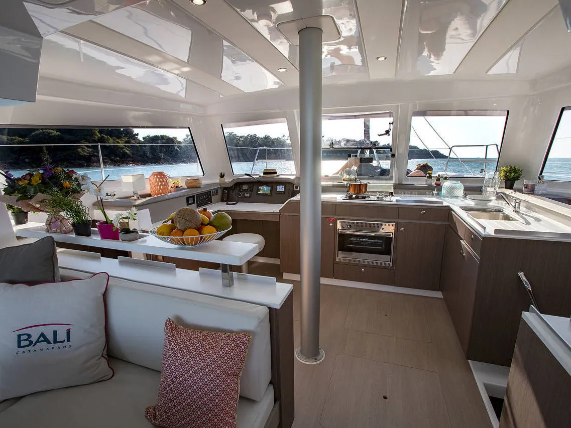 Image slide 120230