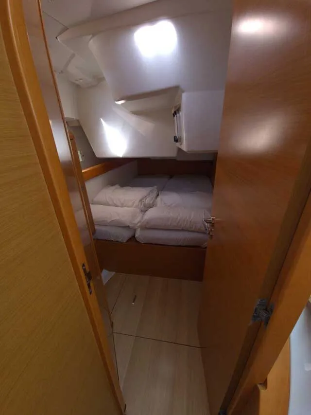 Image slide 121137