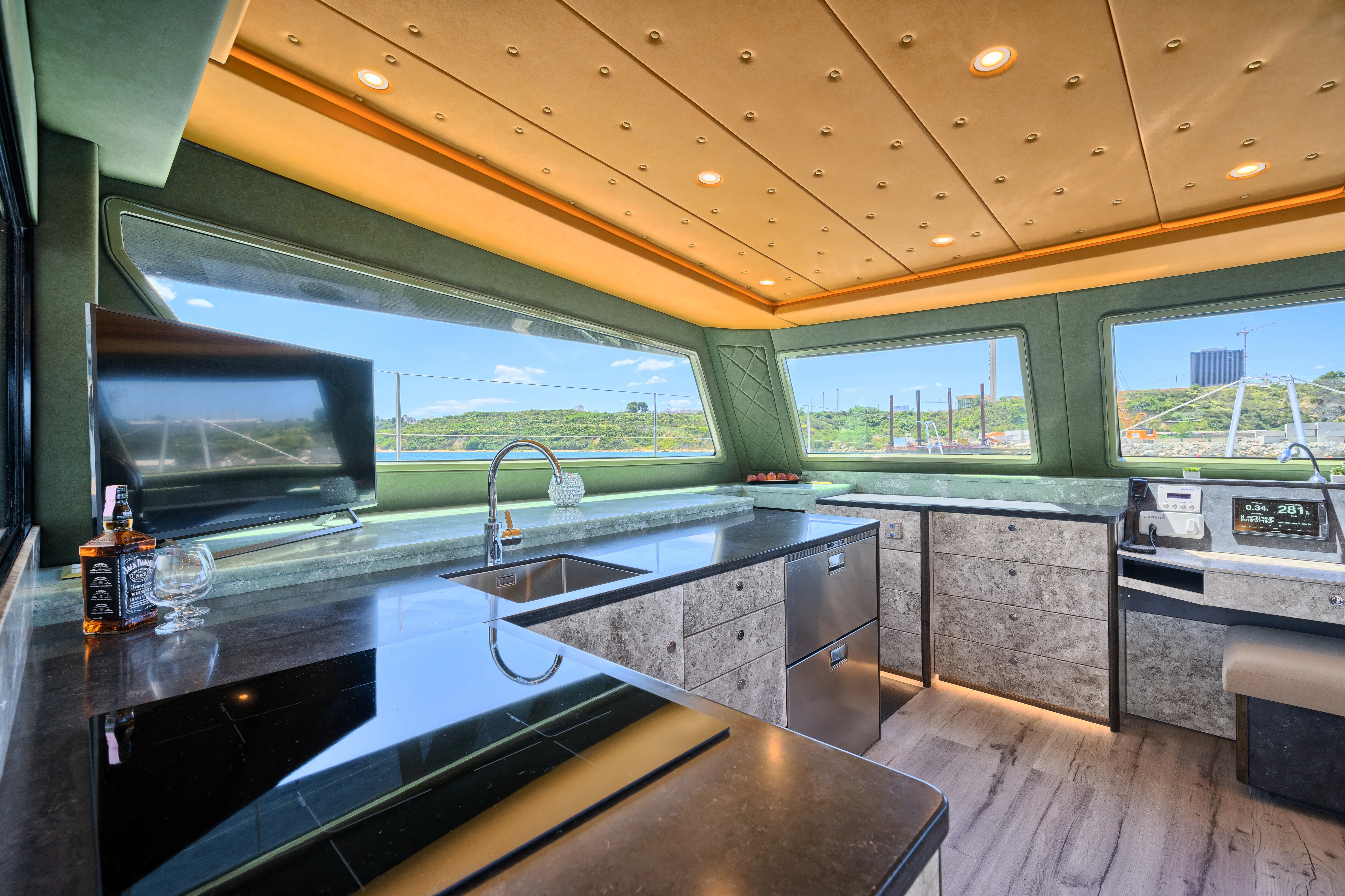 Image slide 121920