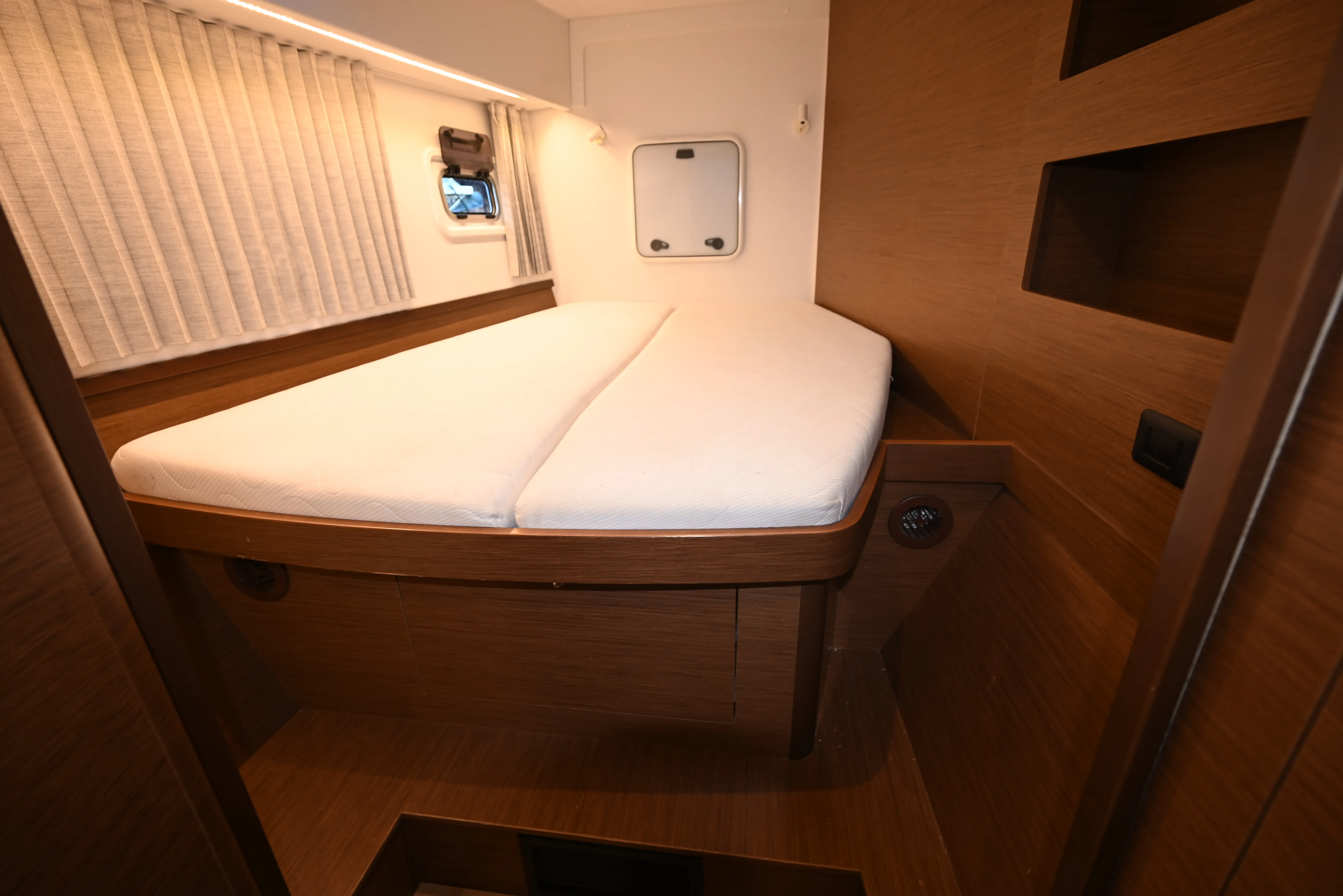 Image slide 122213