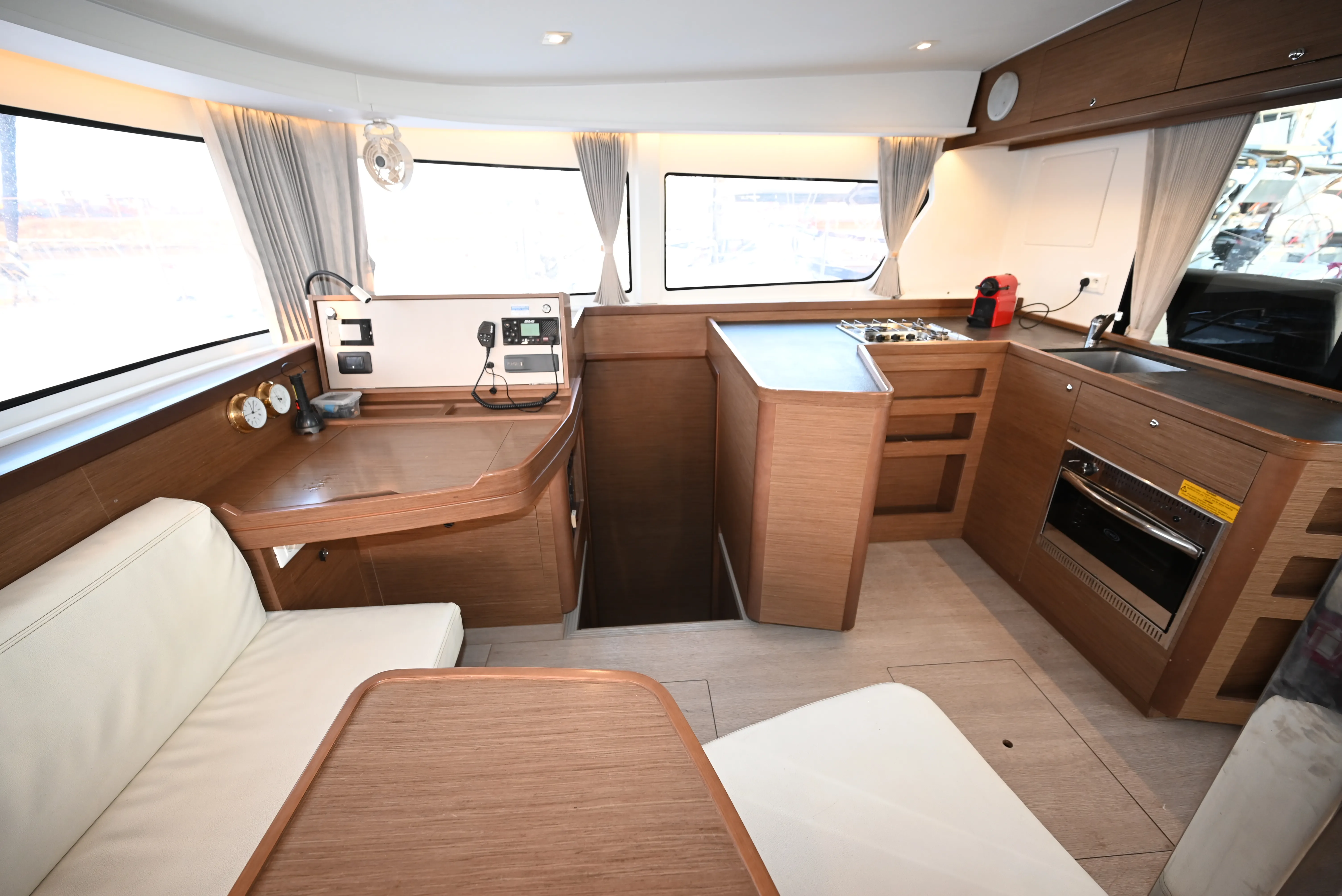Image slide 122223