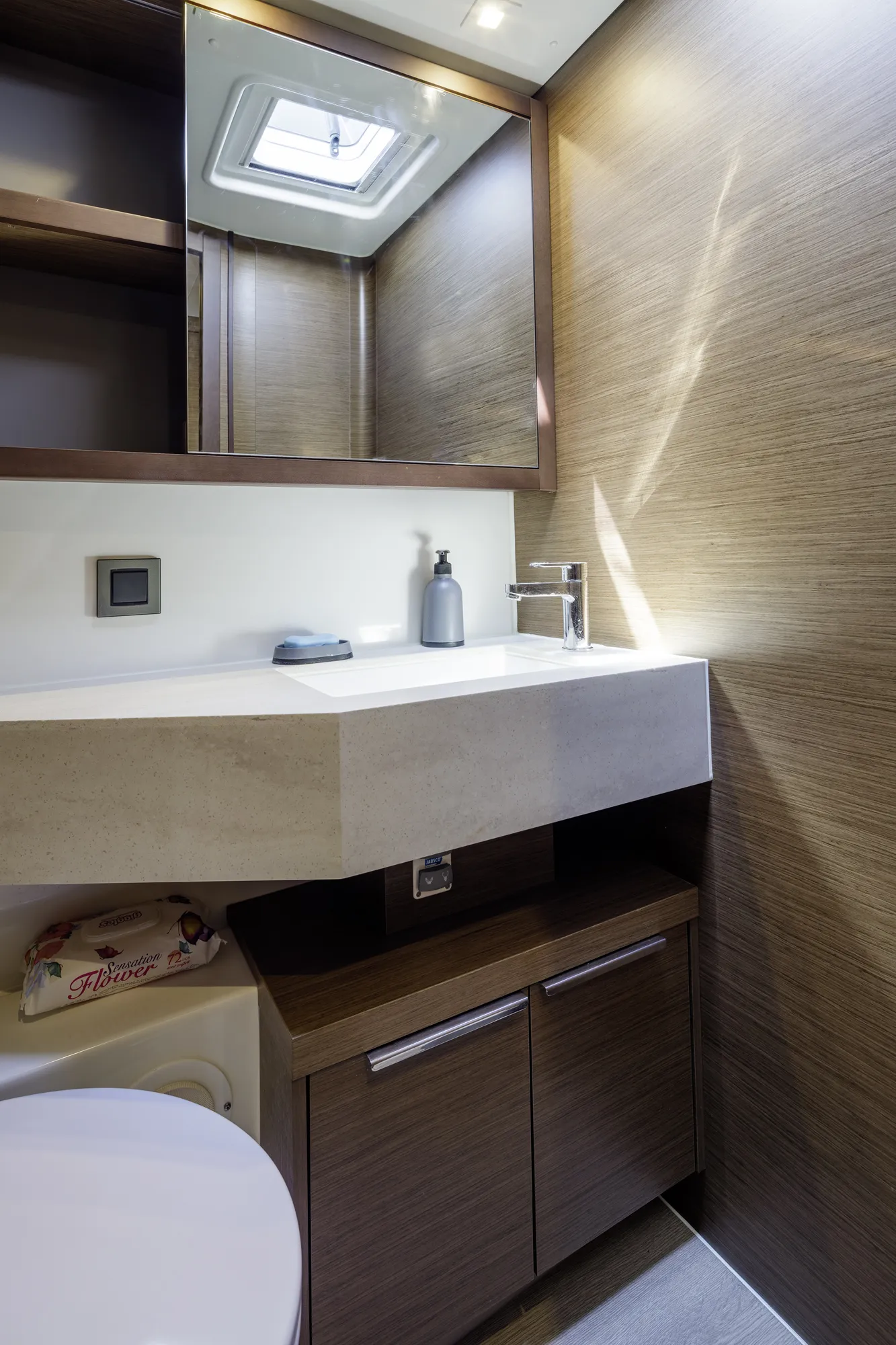 Image slide 122425