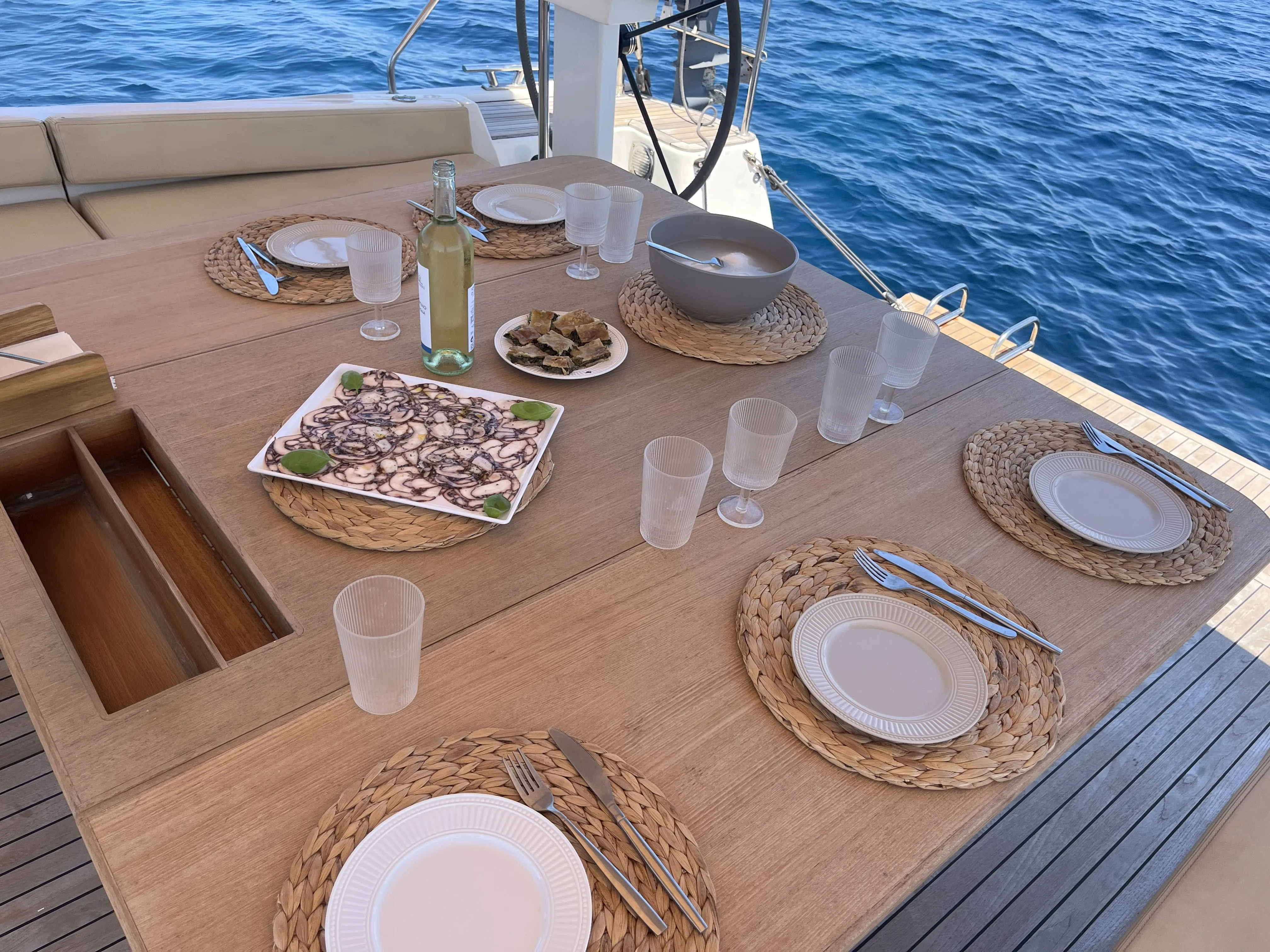 Image slide 122623